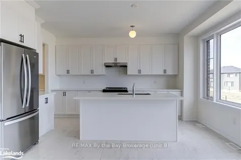 9 Del Ray Crescent Wasaga Beach ON L9Z 0N7