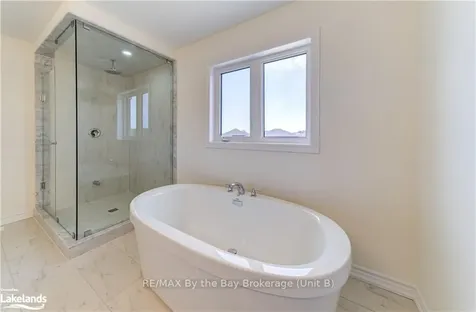 9 Del Ray Crescent Wasaga Beach ON L9Z 0N7