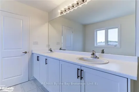 9 Del Ray Crescent Wasaga Beach ON L9Z 0N7