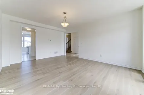 9 Del Ray Crescent Wasaga Beach ON L9Z 0N7