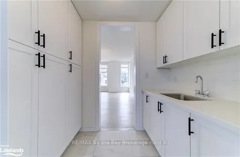 9 Del Ray Crescent Wasaga Beach ON L9Z 0N7