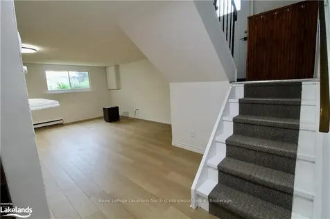 21 Courtice Crescent Collingwood ON L9Y 4N7