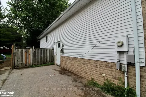21 Courtice Crescent Collingwood ON L9Y 4N7