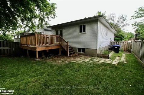 21 Courtice Crescent Collingwood ON L9Y 4N7