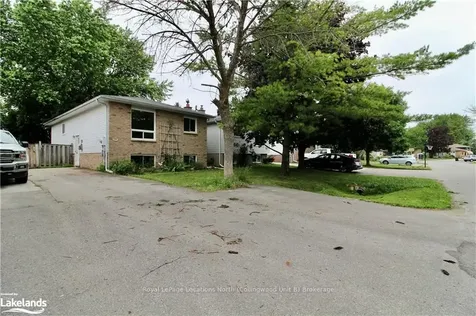 21 Courtice Crescent Collingwood ON L9Y 4N7