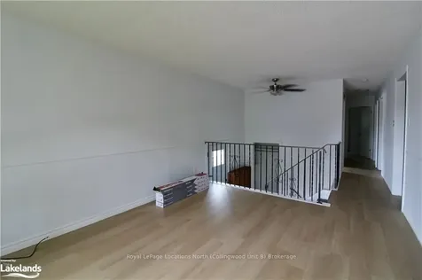 21 Courtice Crescent Collingwood ON L9Y 4N7