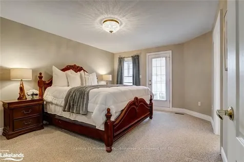 4 Boardwalk Avenue Collingwood ON L9Y 0B3