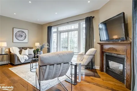 4 Boardwalk Avenue Collingwood ON L9Y 0B3