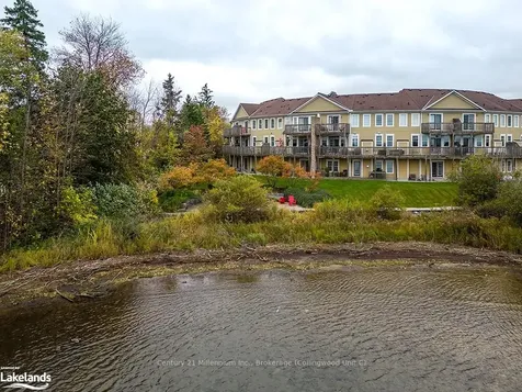 4 Boardwalk Avenue Collingwood ON L9Y 0B3