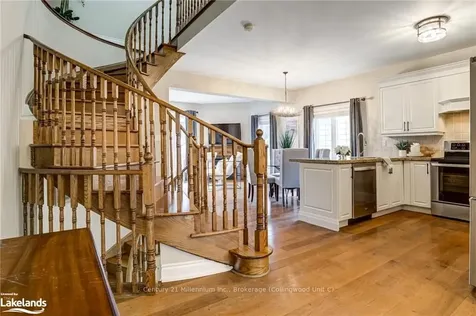 4 Boardwalk Avenue Collingwood ON L9Y 0B3