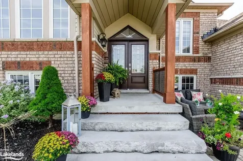 14 Cranberry Heights Wasaga Beach ON L9Z 1M9