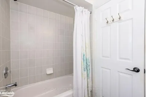 14 Cranberry Heights Wasaga Beach ON L9Z 1M9