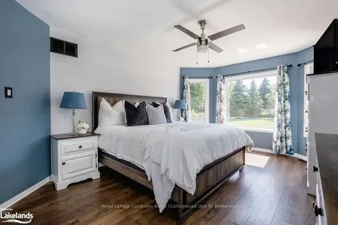 14 Cranberry Heights Wasaga Beach ON L9Z 1M9