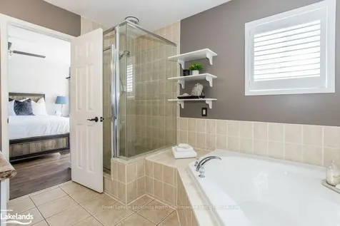 14 Cranberry Heights Wasaga Beach ON L9Z 1M9