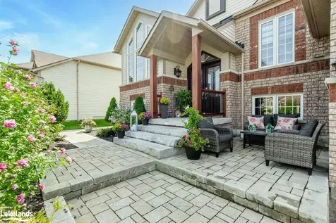 14 Cranberry Heights Wasaga Beach ON L9Z 1M9