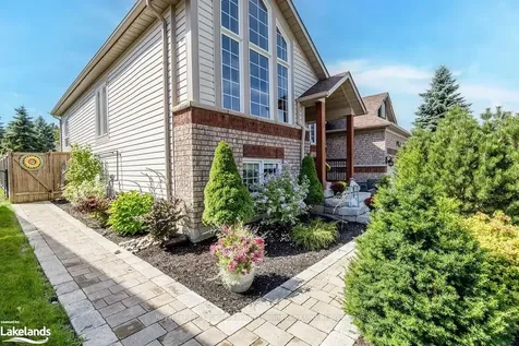 14 Cranberry Heights Wasaga Beach ON L9Z 1M9