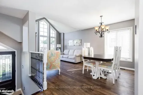 14 Cranberry Heights Wasaga Beach ON L9Z 1M9