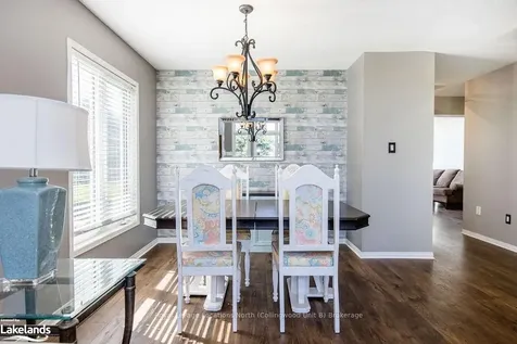 14 Cranberry Heights Wasaga Beach ON L9Z 1M9