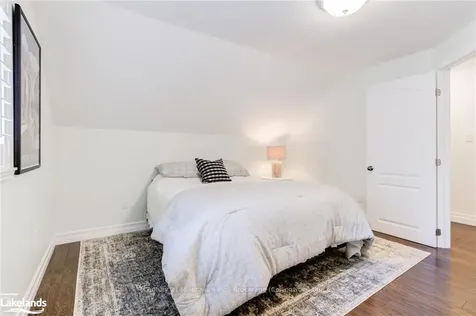 52 Seventh Street Collingwood ON L9Y 2A7