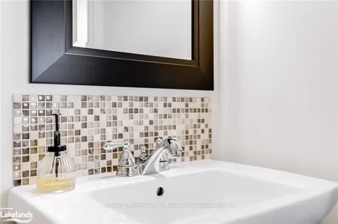 52 Seventh Street Collingwood ON L9Y 2A7