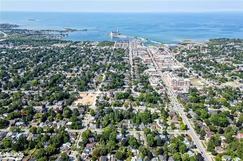 52 Seventh Street Collingwood ON L9Y 2A7