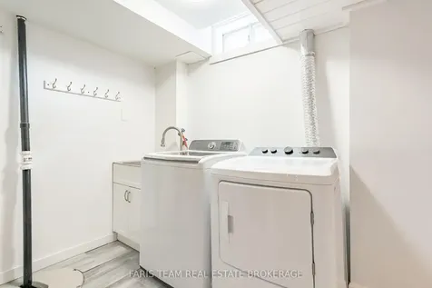 165 Kozlov Street Barrie ON L4N 7M7