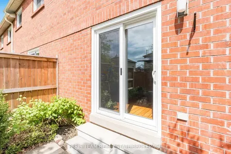 165 Kozlov Street Barrie ON L4N 7M7