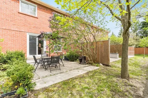 165 Kozlov Street Barrie ON L4N 7M7