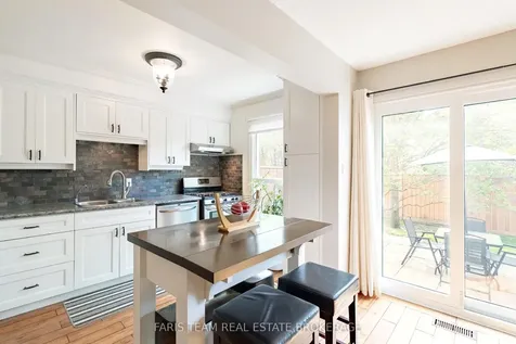 165 Kozlov Street Barrie ON L4N 7M7