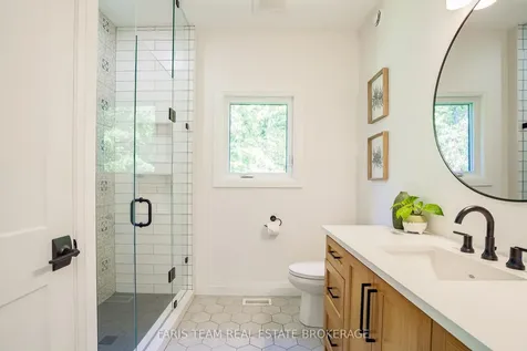 44 Bachly Avenue Oro-medonte ON L0K 1N0