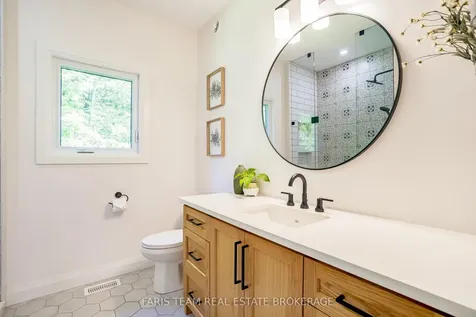 44 Bachly Avenue Oro-medonte ON L0K 1N0