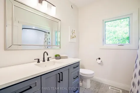 44 Bachly Avenue Oro-medonte ON L0K 1N0