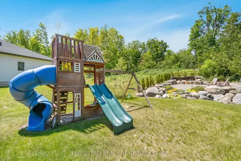 44 Bachly Avenue Oro-medonte ON L0K 1N0