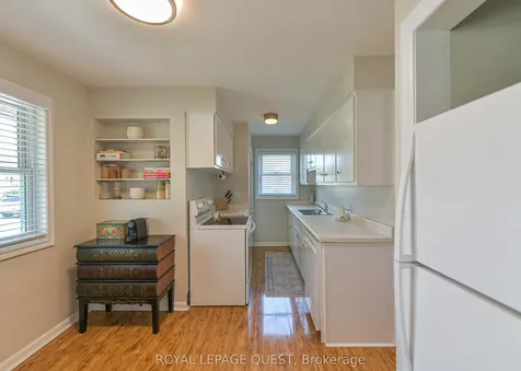8 Dalton Crescent N Orillia ON L3V 5J5