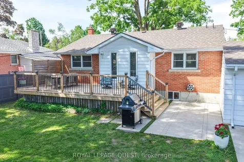 8 Dalton Crescent N Orillia ON L3V 5J5