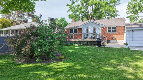 8 Dalton Crescent N Orillia ON L3V 5J5