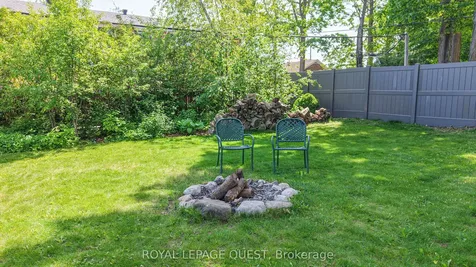 8 Dalton Crescent N Orillia ON L3V 5J5