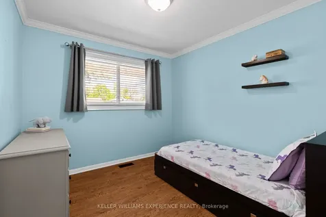 27 Ottaway Avenue Barrie ON L4M 2W6