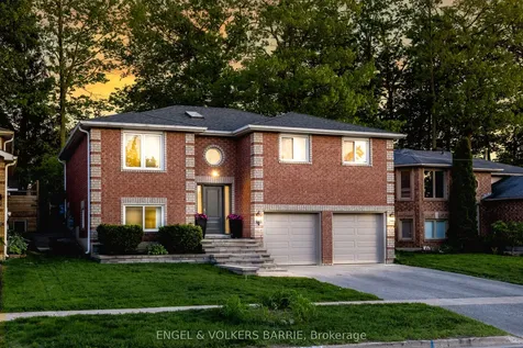 560 Leacock Drive Barrie ON L4N 7B1