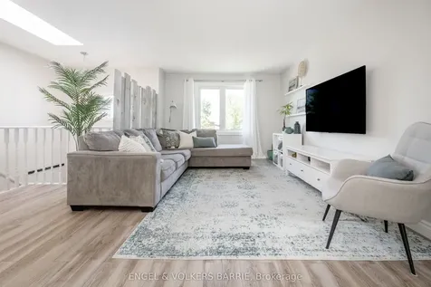 560 Leacock Drive Barrie ON L4N 7B1