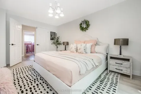560 Leacock Drive Barrie ON L4N 7B1