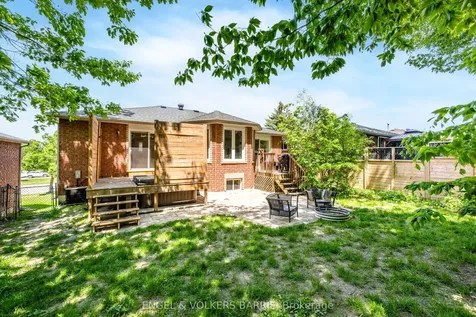 560 Leacock Drive Barrie ON L4N 7B1