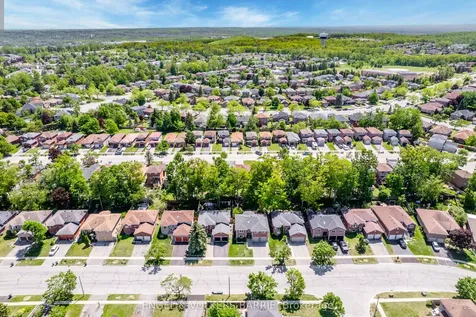 560 Leacock Drive Barrie ON L4N 7B1