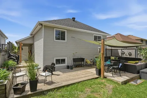 23 Gosney Crescent Barrie ON L4N 6T6