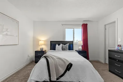 21 Brown Bear Street Barrie ON L9J 0H7