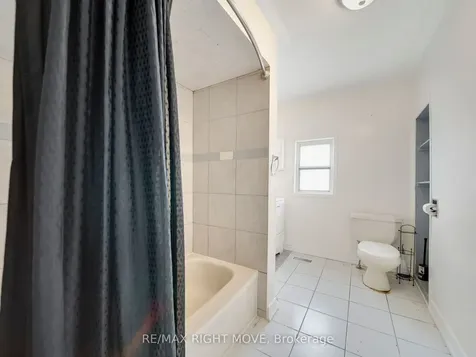 33 Albert Street S Orillia ON L3V 5K6