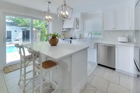 161 Columbia Road Barrie ON L4N 8E3