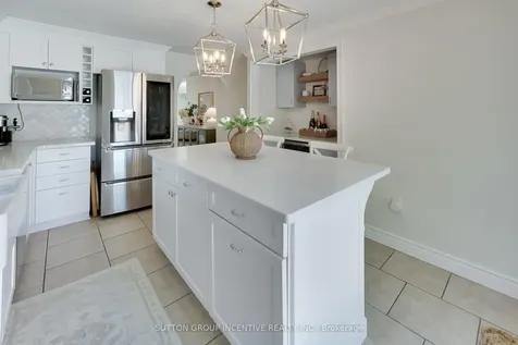 161 Columbia Road Barrie ON L4N 8E3