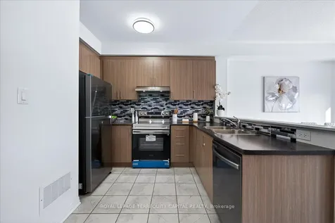 11 Bedford Estates Crescent Barrie ON L4N 9K5