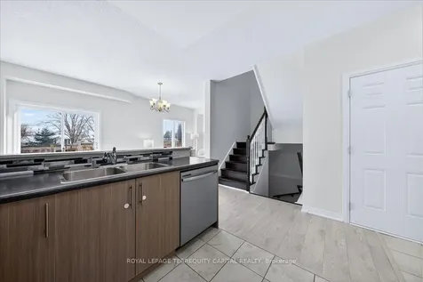 11 Bedford Estates Crescent Barrie ON L4N 9K5